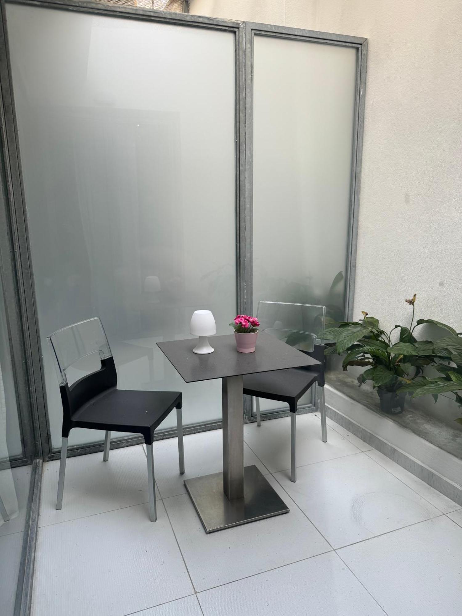 Black Room & Breakfast บารี ภายนอก รูปภาพ